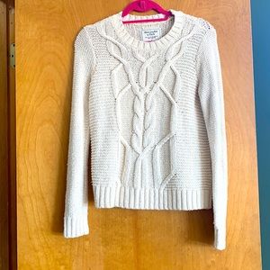 A&F Chunky Cable Knit Sweater Size Small